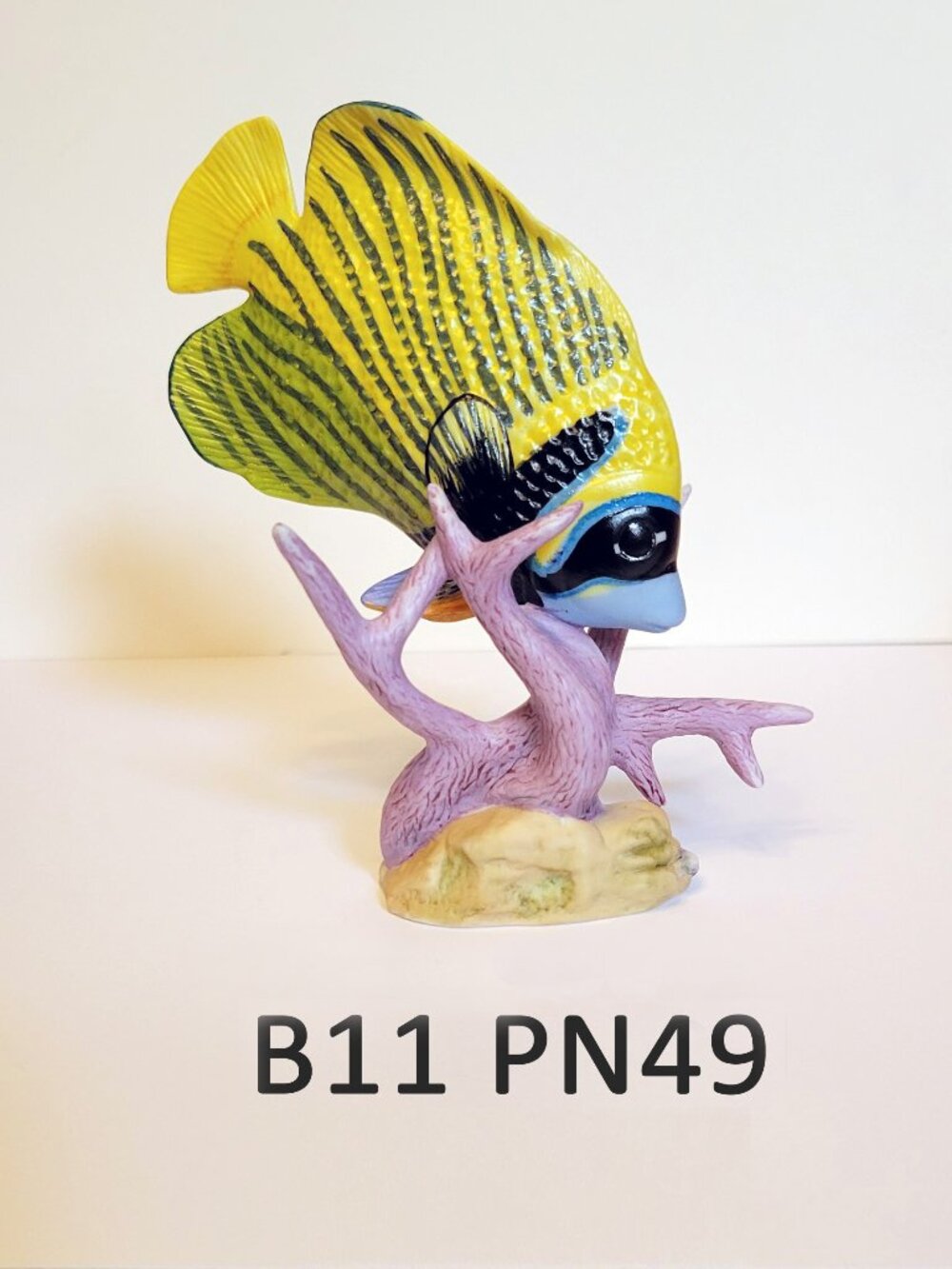 Yellow & Black Fish Figurine - Franklin Mint (PN49)